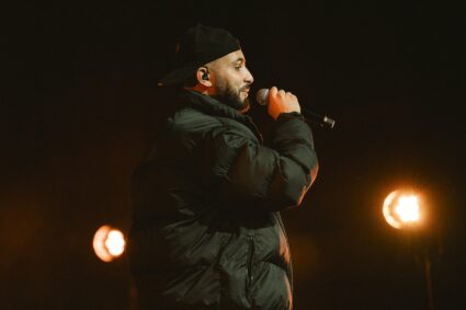 NASS sort “P*tain d&rsquo;école” et enflamme son public